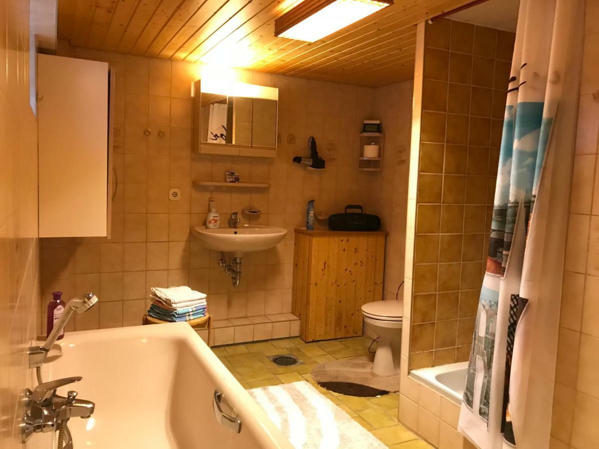 Schoenes Kellerzimmer Mit Bad Apartment Mittelangeln Exterior photo